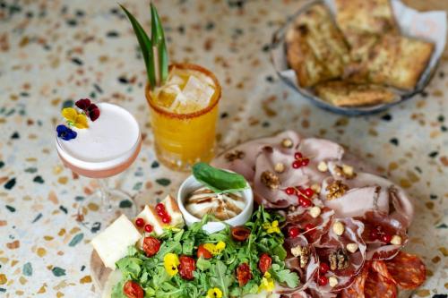 Renaissance Bordeaux Hotel - image 14