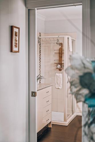 Victorian Cottage in the Heart of Bendigo CBD