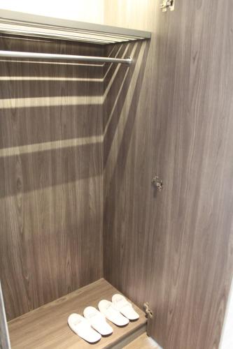 Deluxe Double or Twin Room image 7