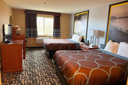 Rodeway Inn Cozad - image 8