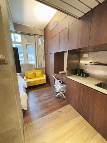 JST Hotel near AEON (Lai Chi Kok)