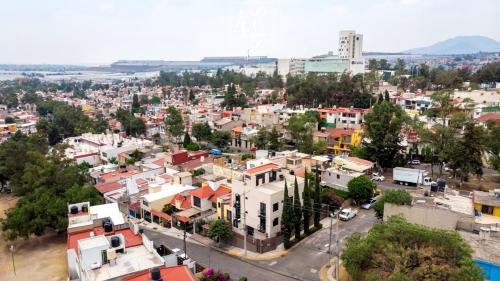 C46 STUDIOS at ITESM CEM Families Tourists & Travelers Choice Foreign Students Companies Executives WELCOME!!! 10min Izcalli-15min Esmeralda-20min Sátelite-25min AIFA