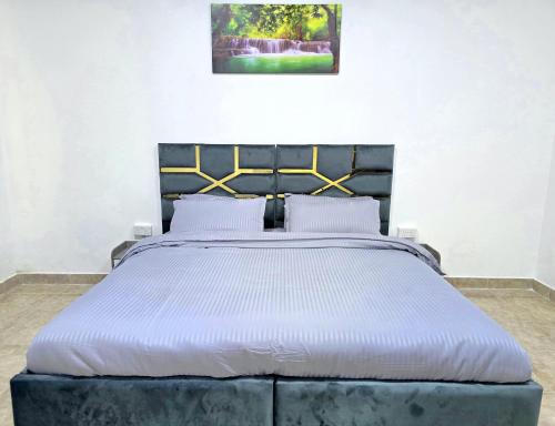 Luxury 1-Bedroom Suite Near All Amenities in Al Mafraq