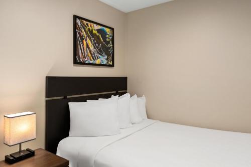 Two-Bedroom Apartment image 3