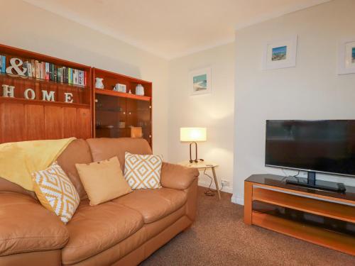 19 Quintrell Gardens - main image