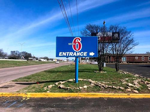 Motel 6-Waco TX - image 12