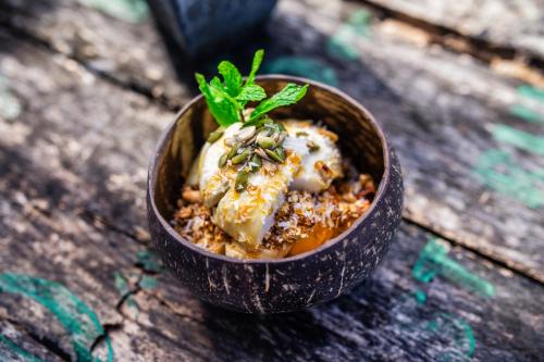 Elements Ahangama in อาหันคาม