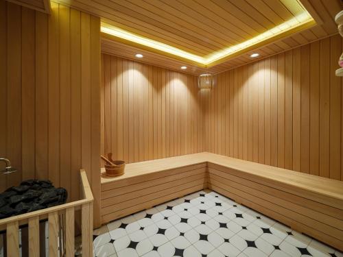 Sauna, Donghu Collection Hotel near Lulu Massage