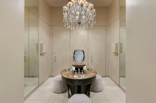 The College Hotel - image 5