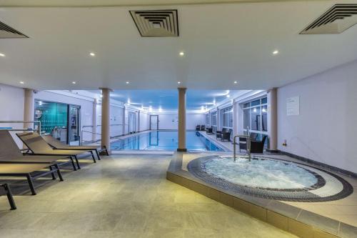 DoubleTree by Hilton Cheltenham - image 10