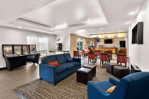 Photo - Comfort Inn & Suites near Kino Sports Complex
