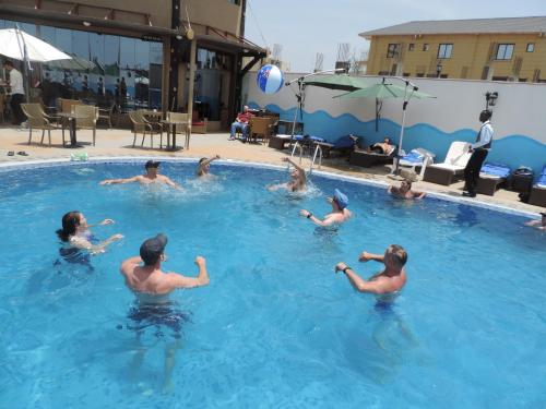Peldbaseins, Crown Hotel Juba in Juba