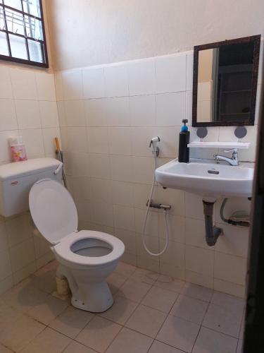 Puteh House Kemaman in Bukit Mentok