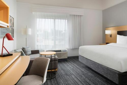 TownePlace Suites by Marriott Laredo - Tap to explore photos