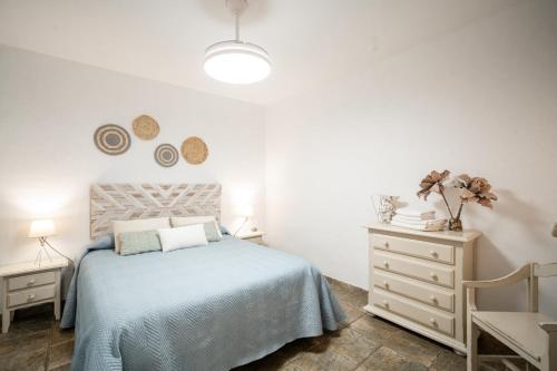One-Bedroom Apartment image 10