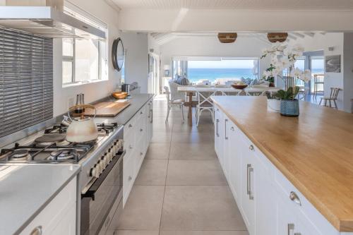 Simply Stunning but smaller in Cape St. Francis