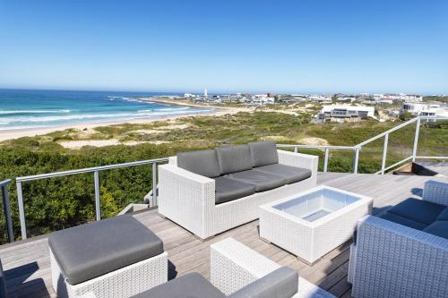 Simply Stunning but smaller in Cape St. Francis