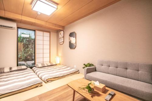 JS暁宅-逢坂 ousaka, Osaka