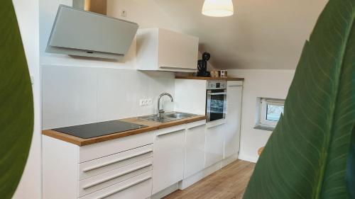 Modernes Studio mit Wallbox und Parkplatz Nähe Koblenz in Melsbach, Deutschland