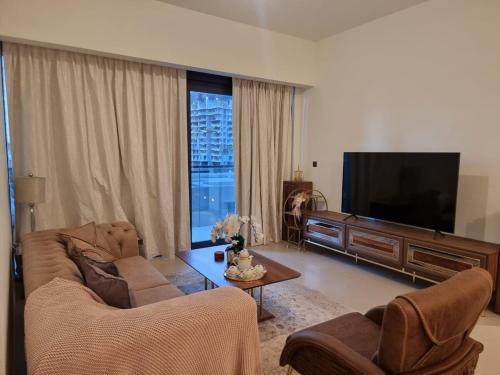 Luxury 2 Bedroom Act 1 Apartment, Dubaj