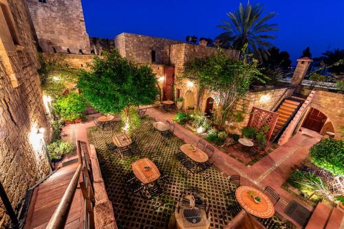 Avalon Boutique Suites Hotel - image 7