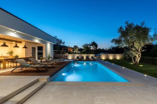 Luxurious Villa Laurea - main image