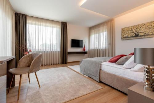 Luxurious Villa Laurea - image 5