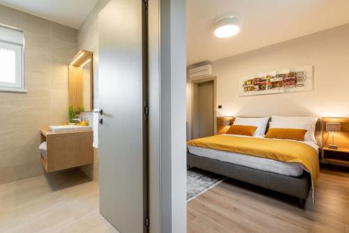 Luxurious Villa Laurea - image 4