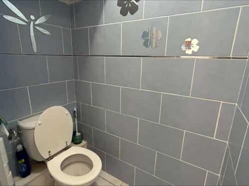 Two-Bedroom House image 5