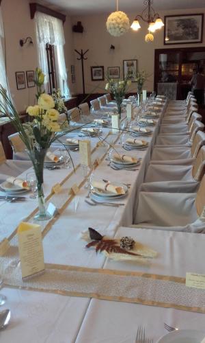 Vár Vendéglő Panzió - Accommodation - Sárospatak