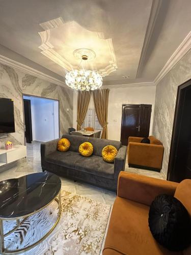 Hantrope Apartments in Alli Iwo