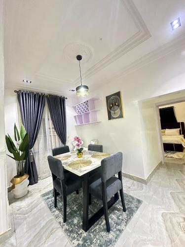 Hantrope Apartments in Alli Iwo