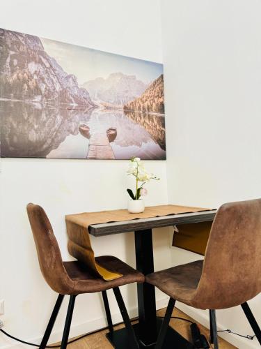 Private Rooms in 5BR Apartment Near Matzleinsdorfer Platz 5
