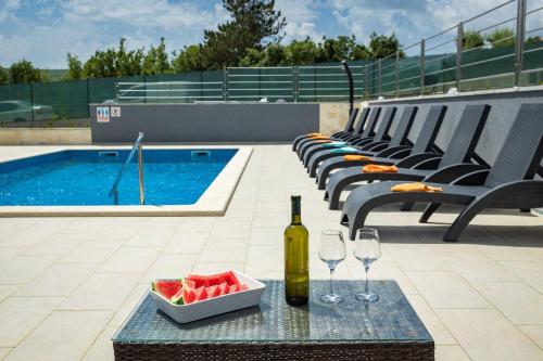 House with Private Pool image 8