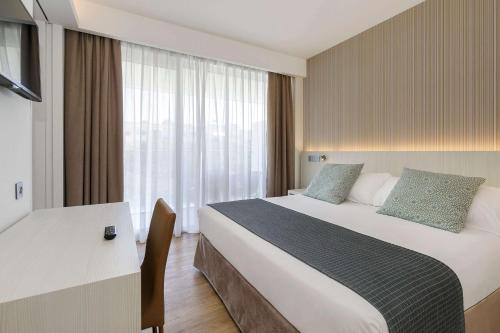 Xtra Sol Family Suite (3 Adults + 1 Child)