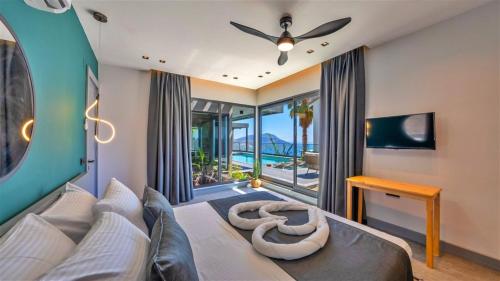 Four-Bedroom Villa image 10