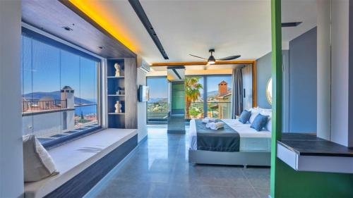 Kalkan 4 Bedroom Luxury Villa - image 2