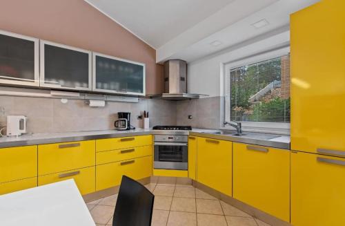 ห้องครัว, Villa Vintiana in วินทิยัน