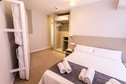 Hostal Gran Vía - image 8