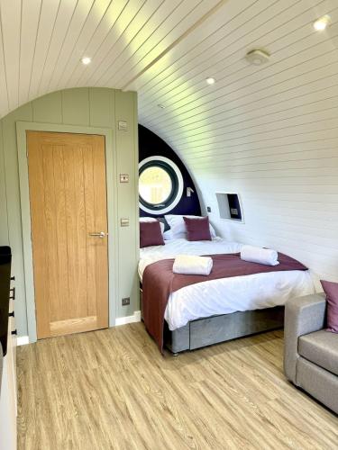 Rowan Hobbit Pod at Cowbridge Cabins in Cowbridge