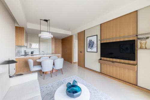 Burj Khalifa Address Opera 2-bedroom Luxurious, Dubai (photo 3)