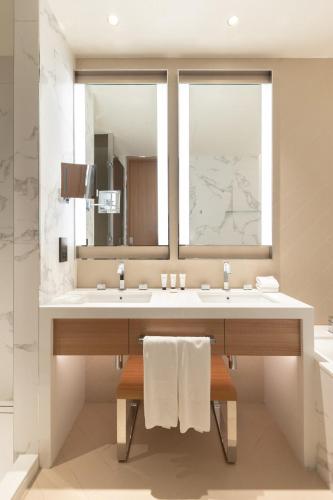 Burj Khalifa Address Opera 2-bedroom Luxurious, Dubai (photo 10)