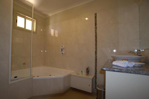 King Suite with Spa Bath