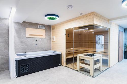 Sauna, Hotel Szatmari & Etterem Jaszbereny in Jászberény