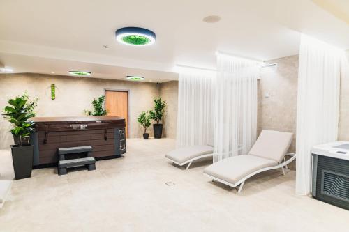 Fitness center, Hotel Szatmari & Etterem Jaszbereny in Jászberény