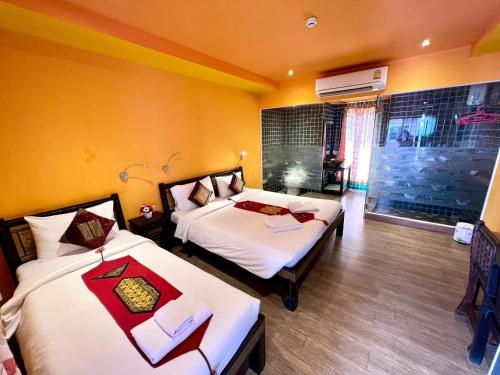 room detail thumbnail 0