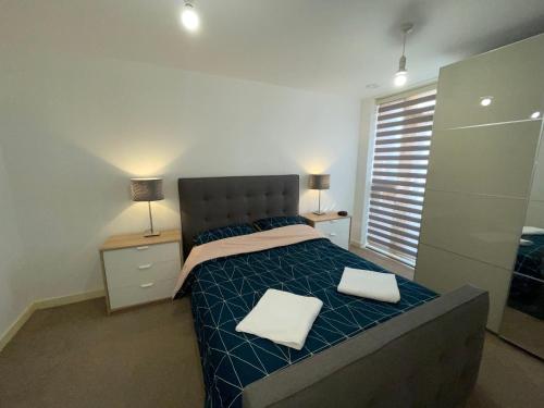 2 Bed-Sleeps4-Parking-Balcony-NearCityCentre