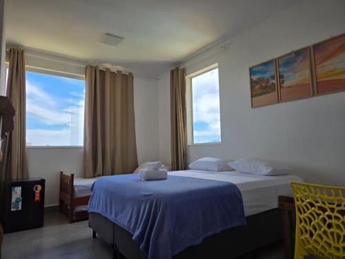 1 double bed, 2 twin beds