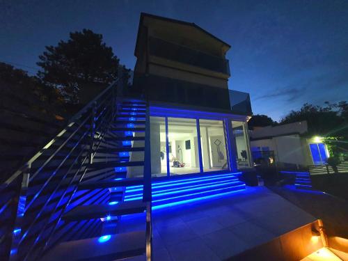 Pool and Jacuzzi Luxury Apartments in เบรกี