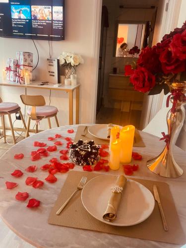 Delightful little house & Chateau Charme Suite in St Heliers